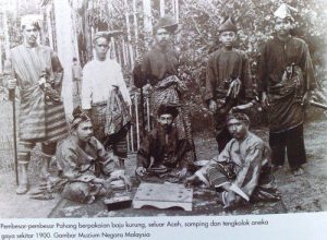 Sejarah baju Melayu yang dulunya dikenali sebagai baju kurung  SOSCILI