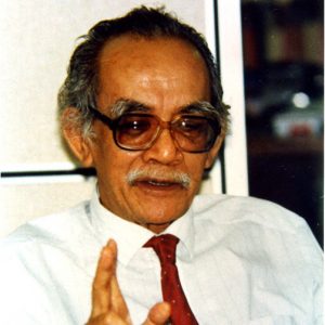 Tunku Abdul Rahman tak berapa senang bila Pak Samad dalam Utusan sebab Pak Samad dianggap dah terpengaruh dengan komunis. 