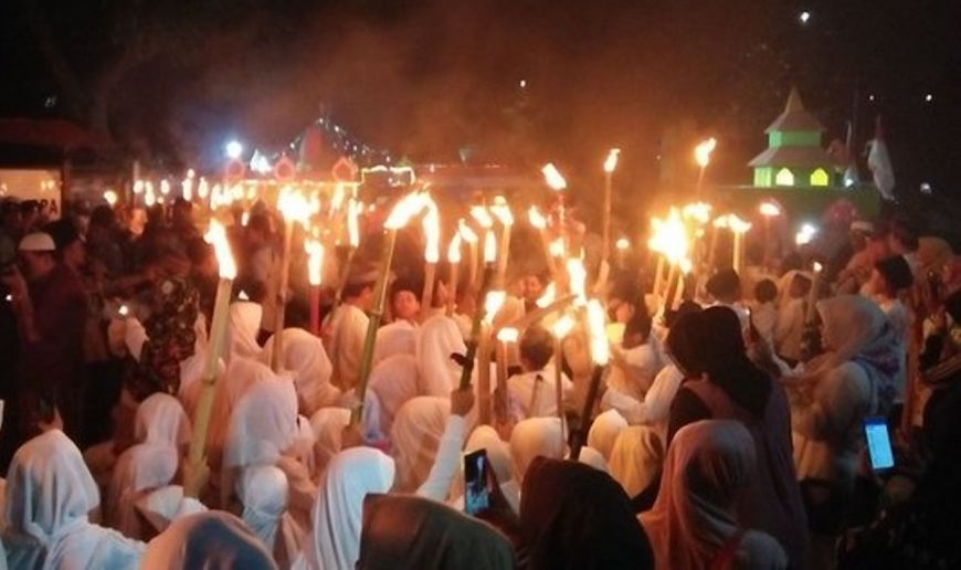 5 cara unik umat Islam di negara lain menyambut 1 Syawal! | SOSCILI