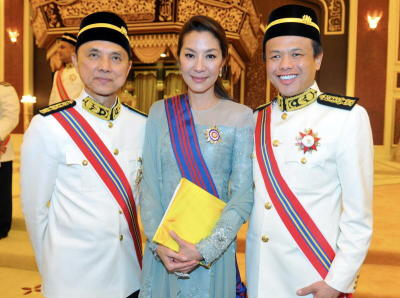 Michelle Yeoh menerima gelaran Tan Sri