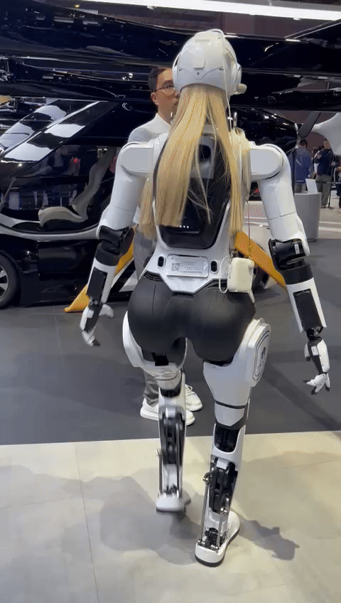 Robot Chery yang kitorang jumpa di Shanghai